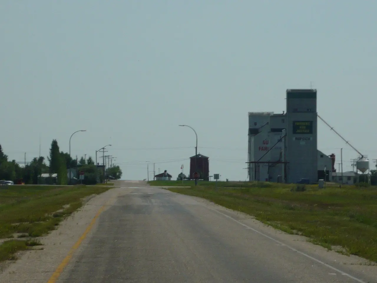 Grain elevators from the road into town, 2009